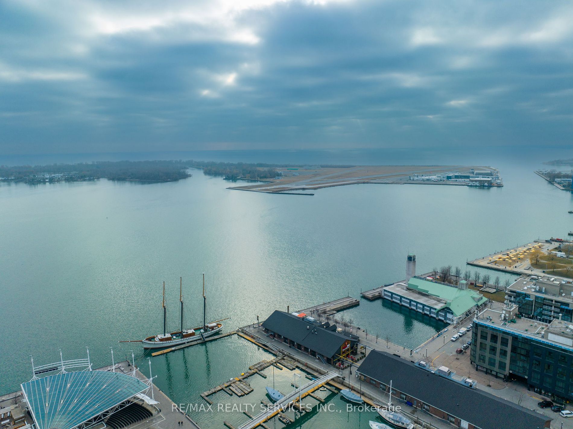 100 Harbour St, #1202