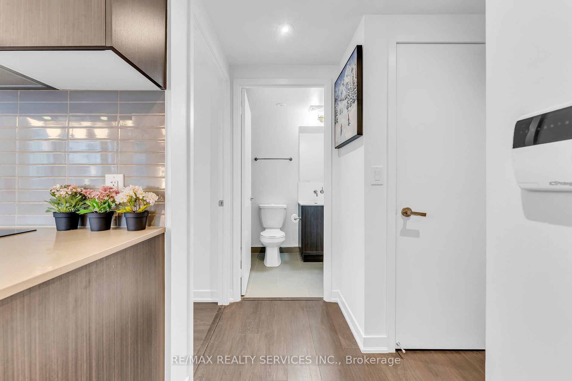 100 Harbour St, #1202