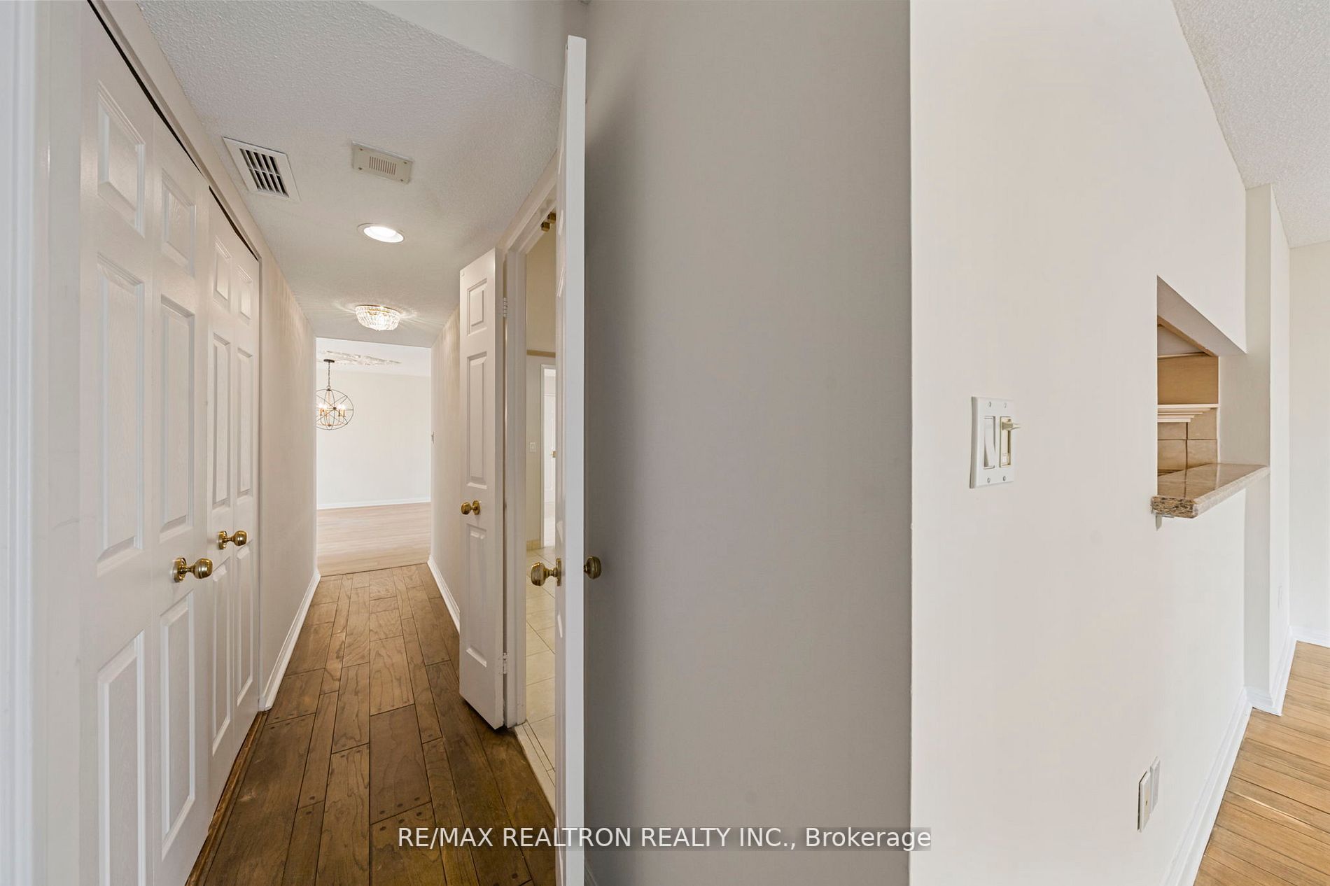 5444 Yonge Street, #1803