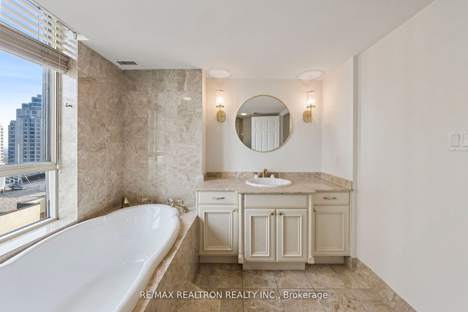 5444 Yonge Street, #1803