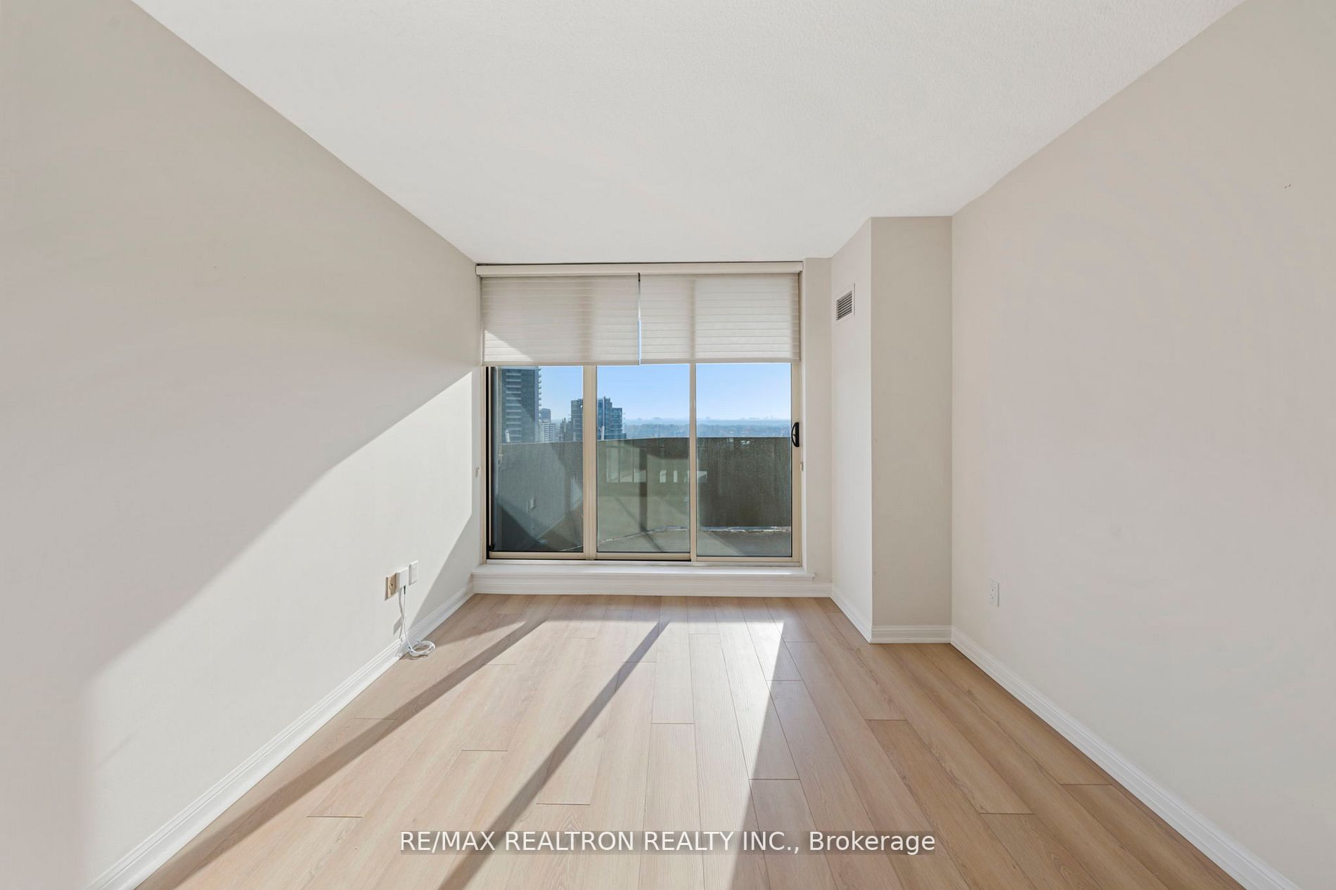 5444 Yonge Street, #1803