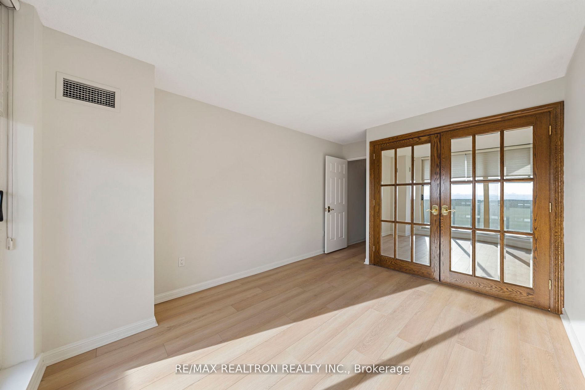 5444 Yonge Street, #1803