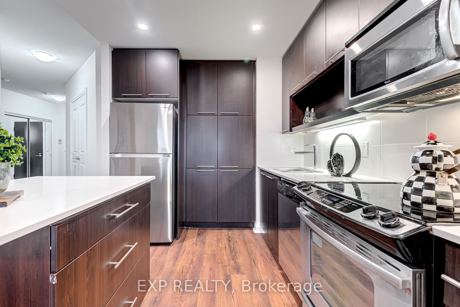 100 Harrison Garden Boulevard, #1822