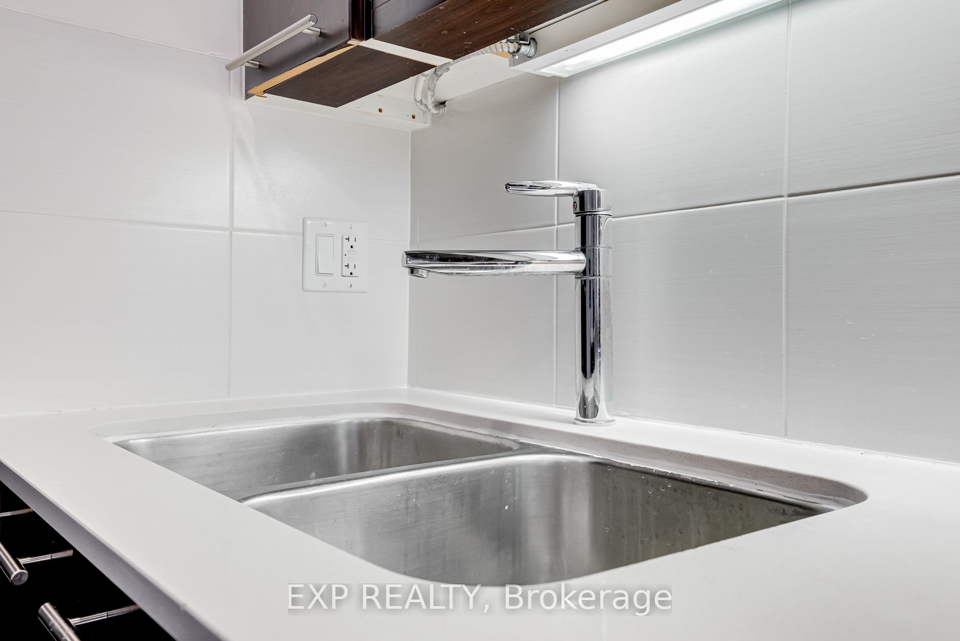 100 Harrison Garden Boulevard, #1822