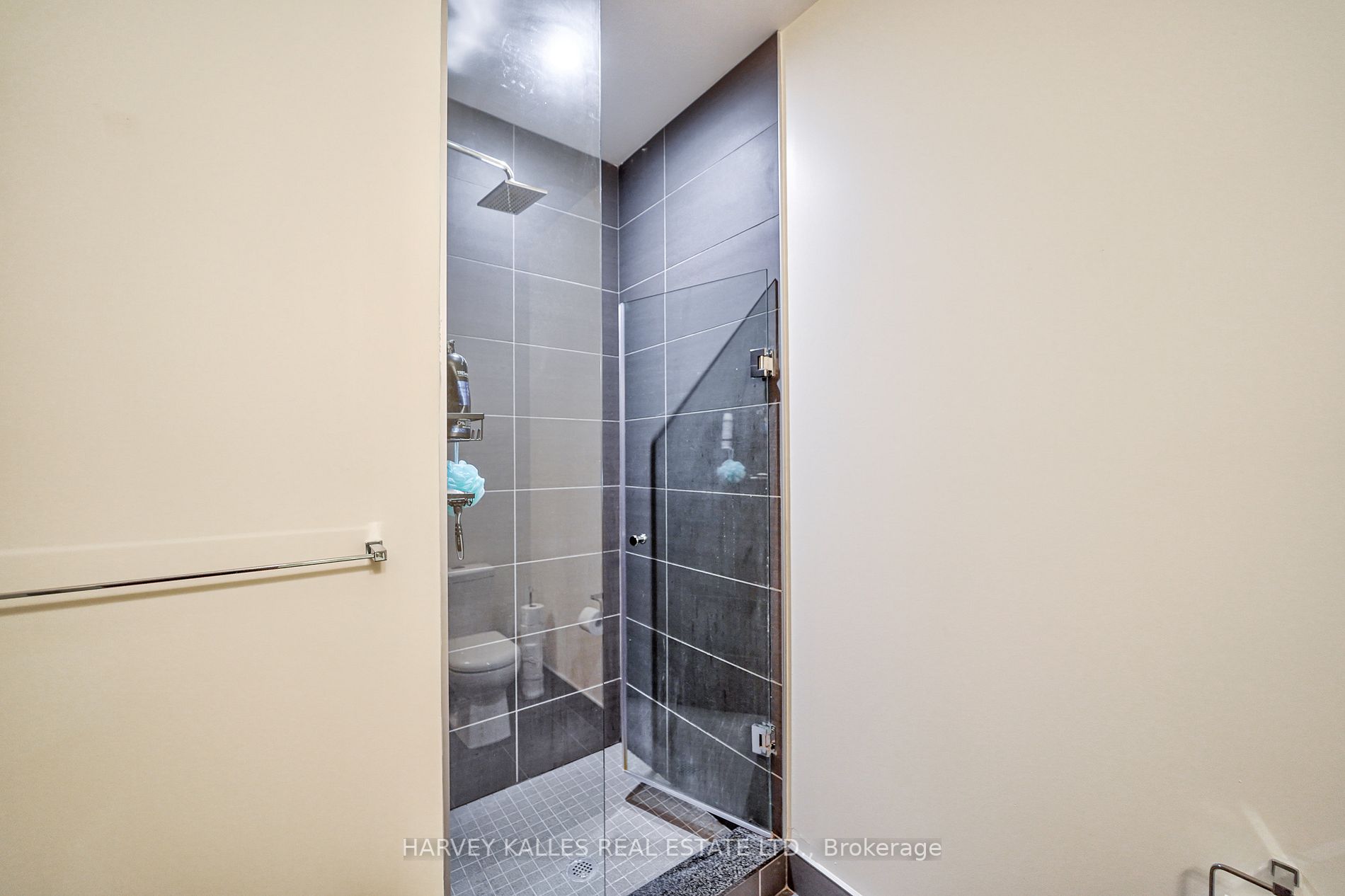 111 St Clair Avenue W, #1521