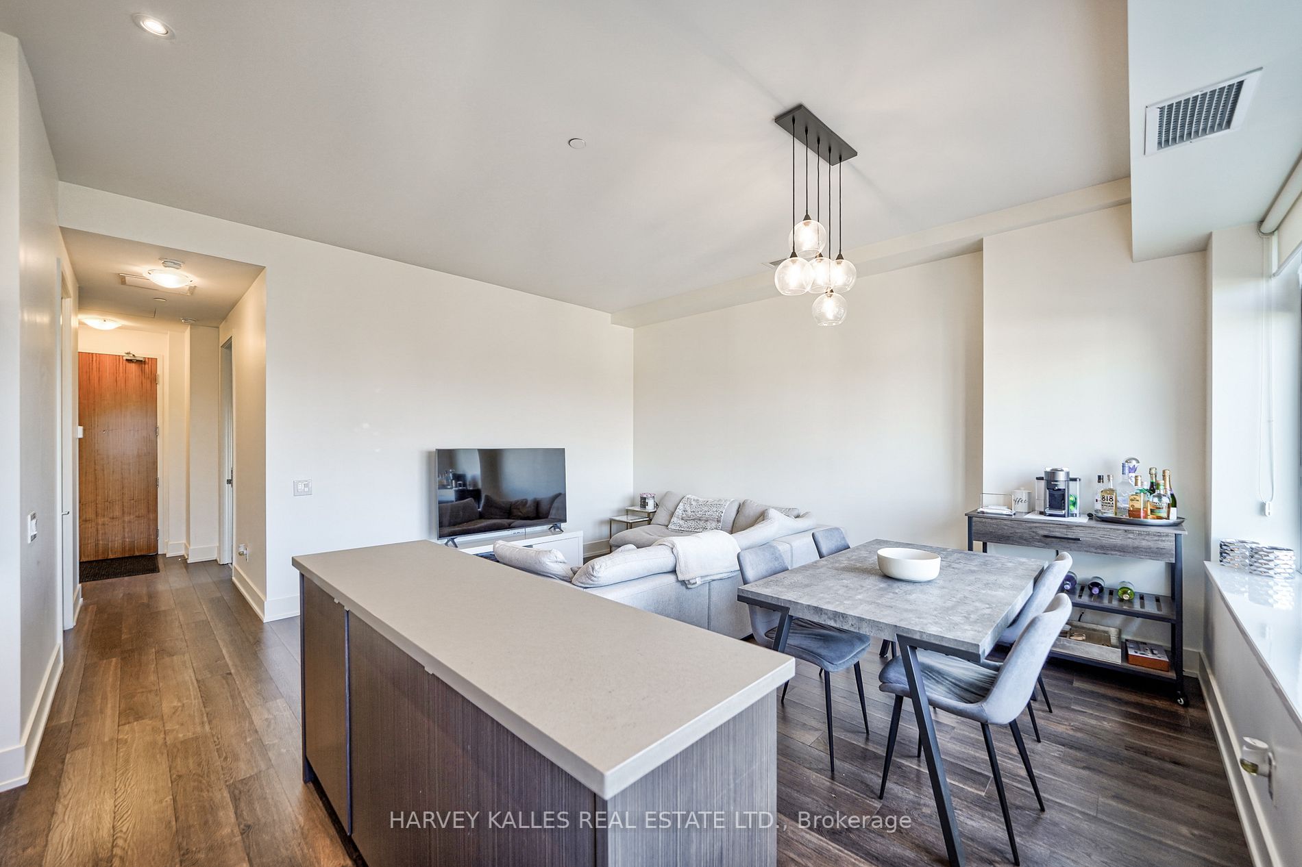 111 St Clair Avenue W, #1521