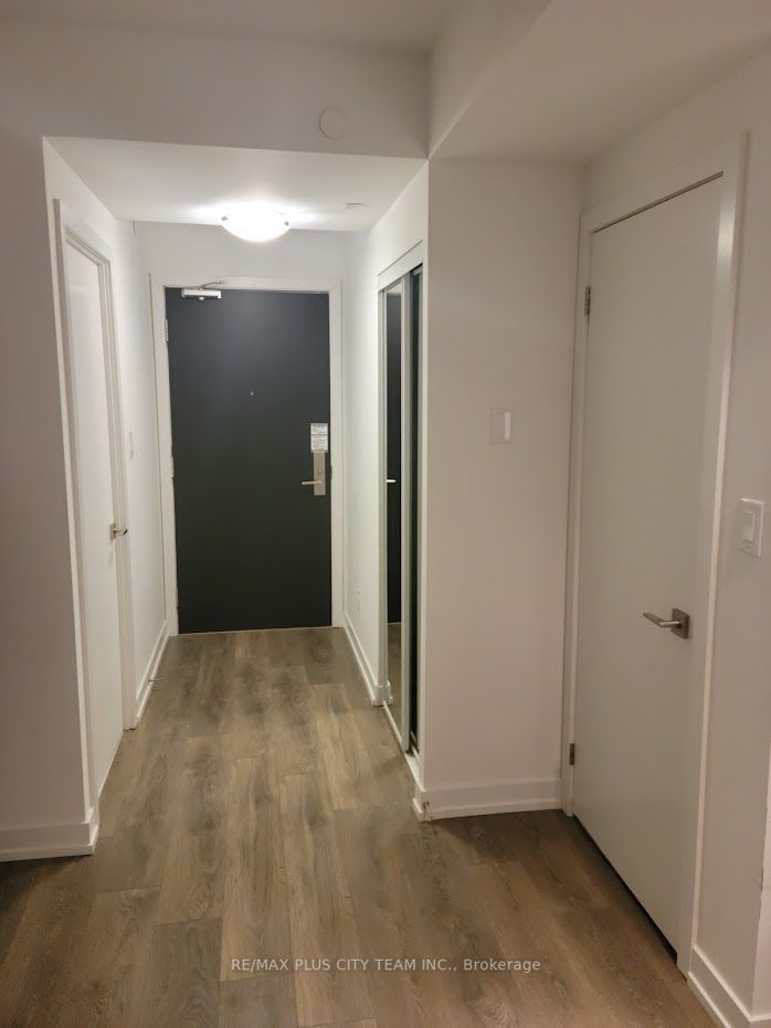 159 Wellesley Street E, #1202