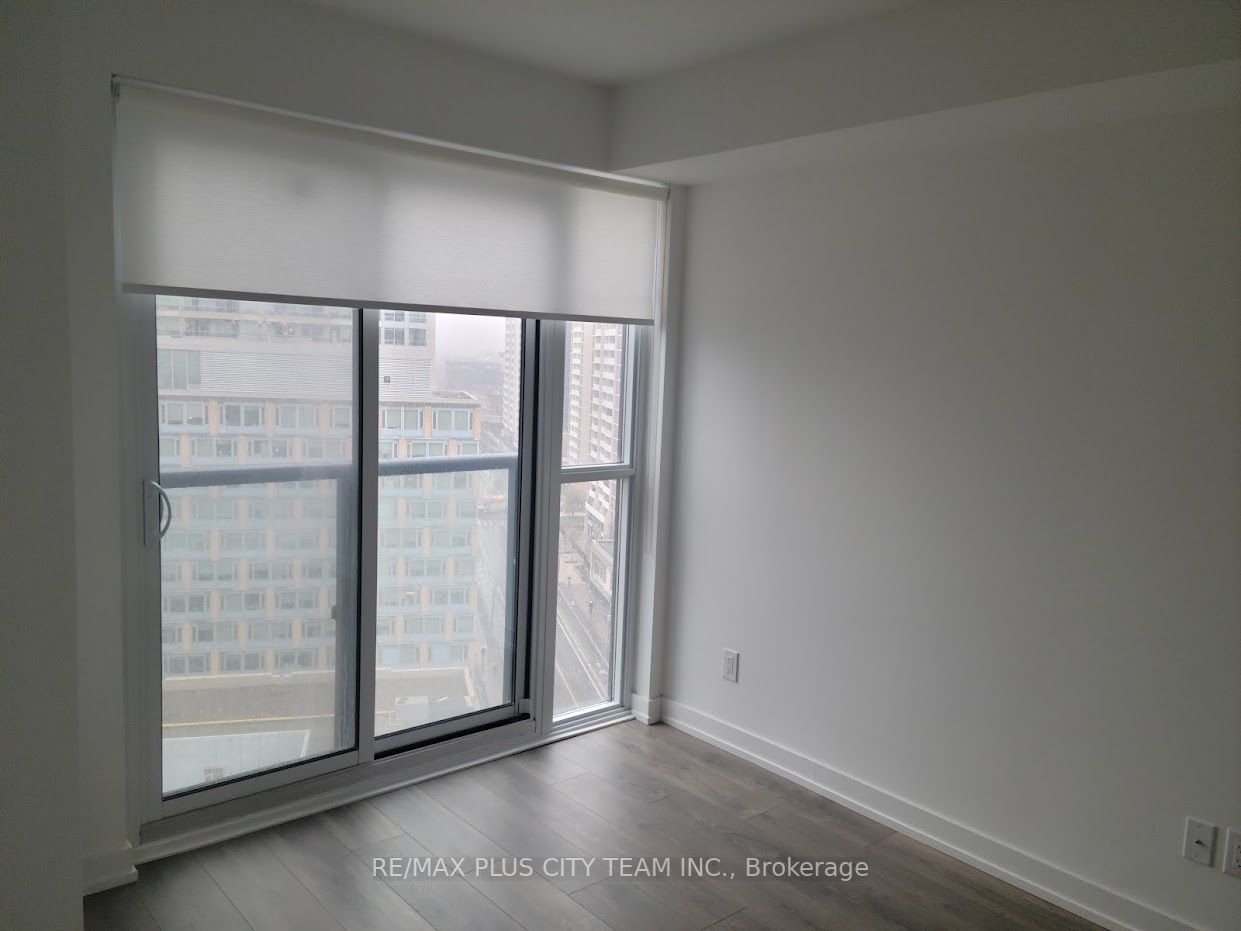 159 Wellesley Street E, #1202