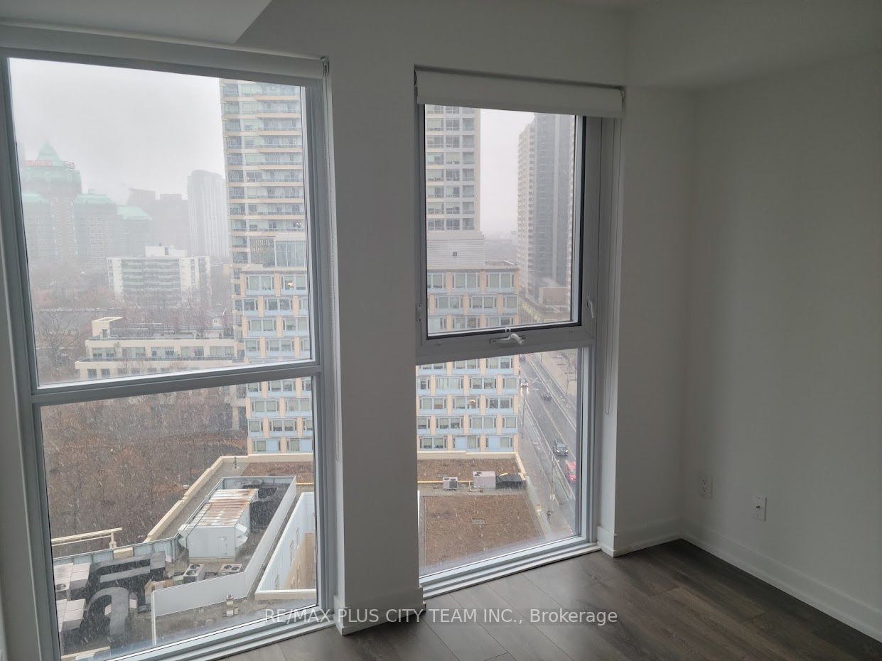 159 Wellesley Street E, #1202