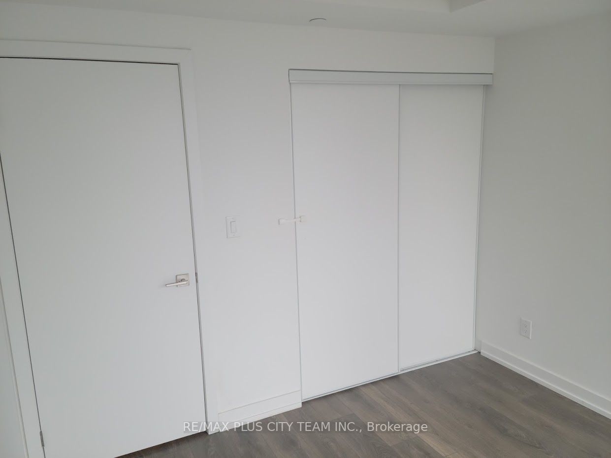 159 Wellesley Street E, #1202