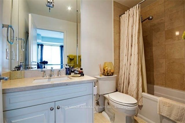 23 Rean Dr, #402