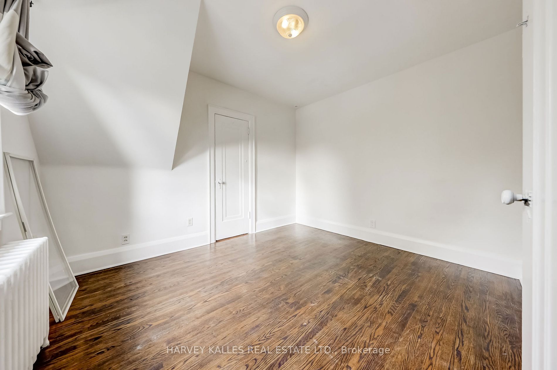29 Hillhurst Boulevard
