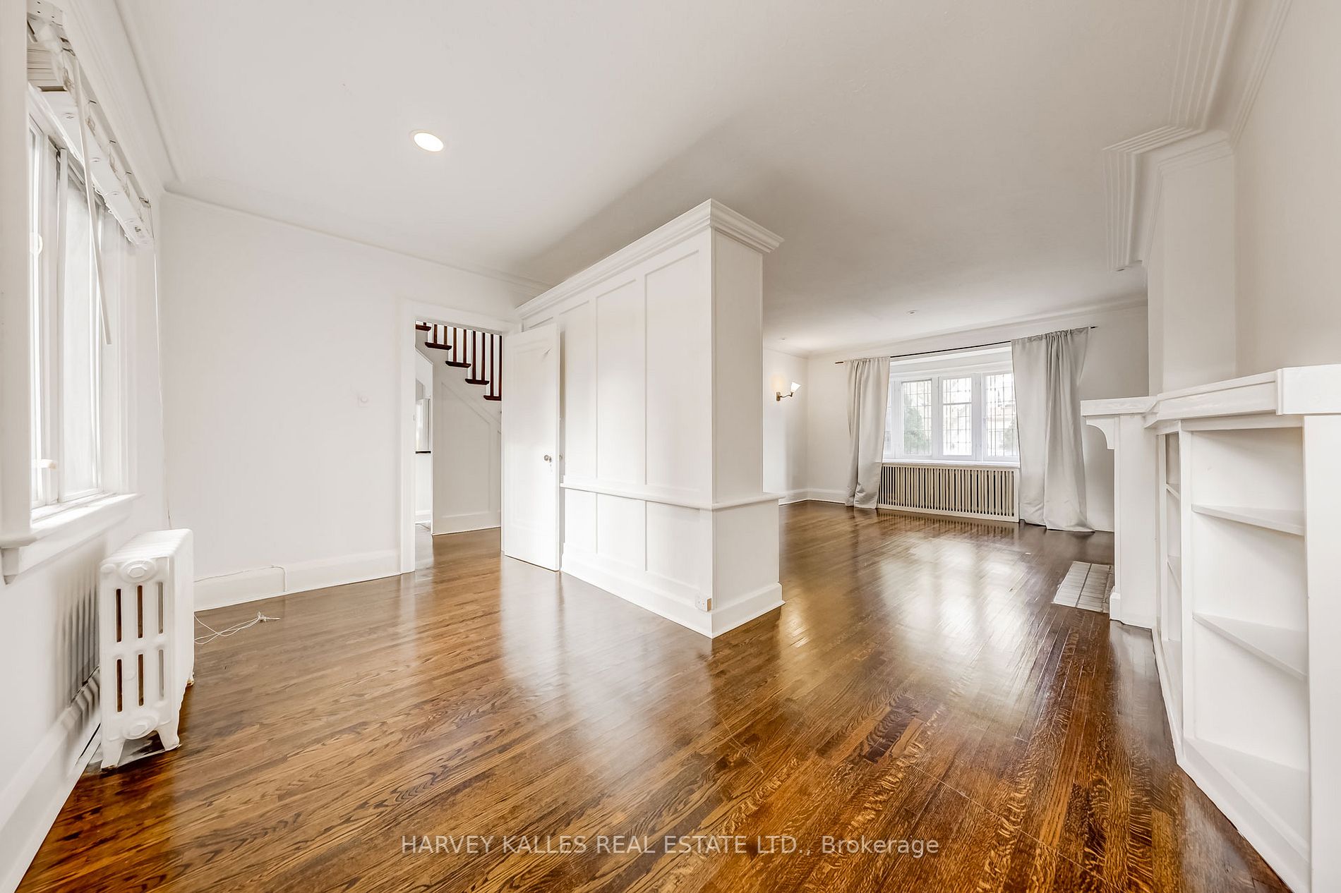 29 Hillhurst Boulevard