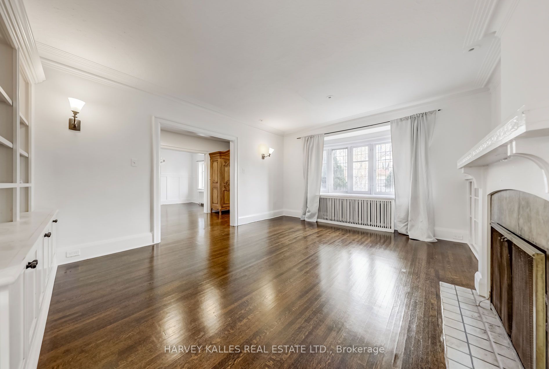 29 Hillhurst Boulevard