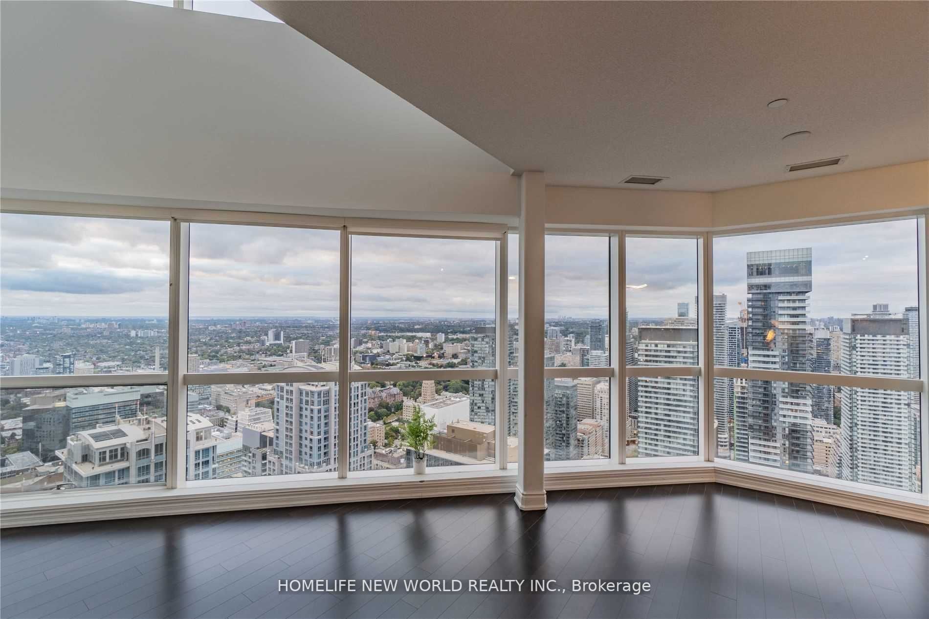 386 Yonge Street #5716