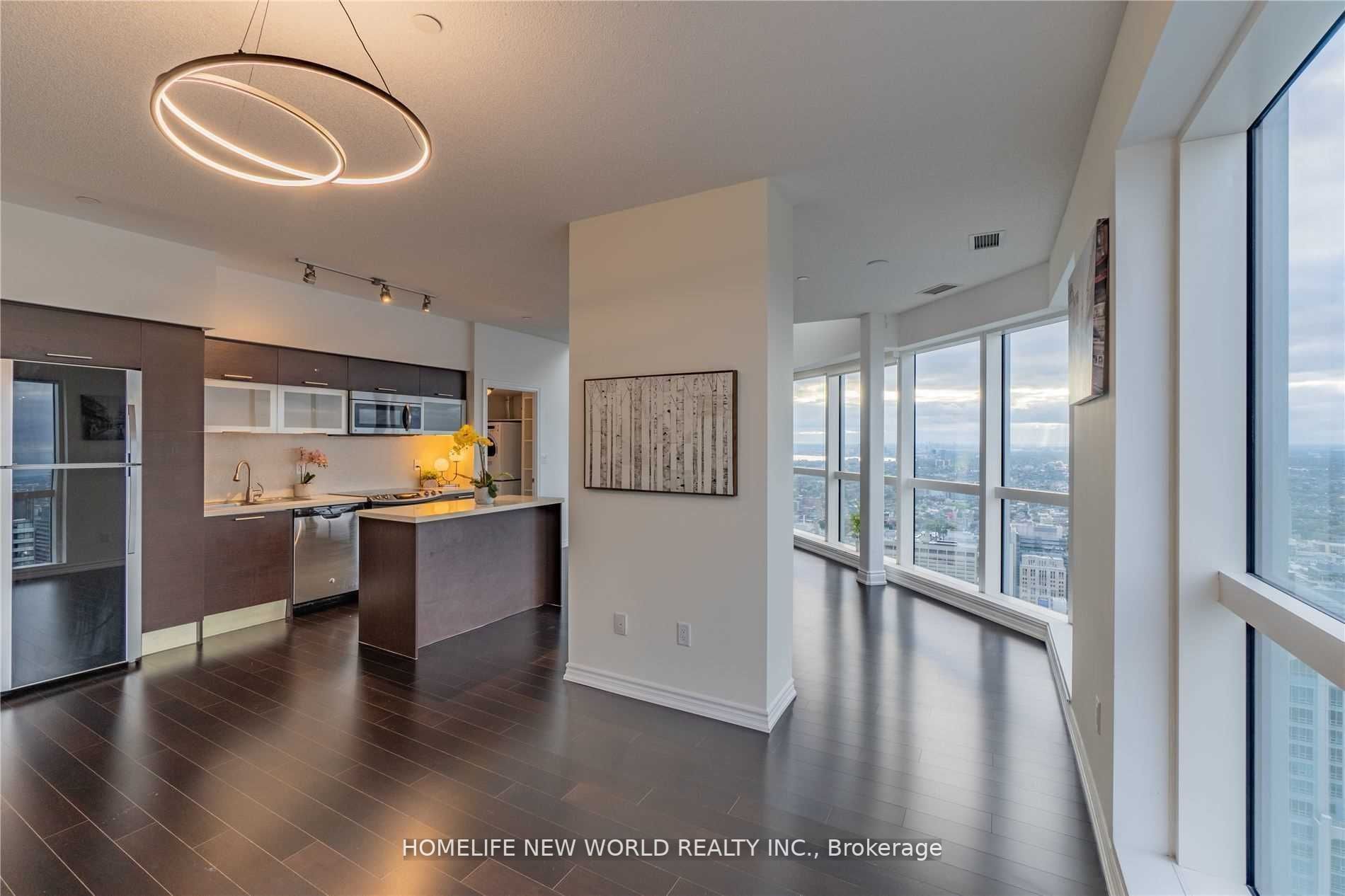 386 Yonge Street #5716