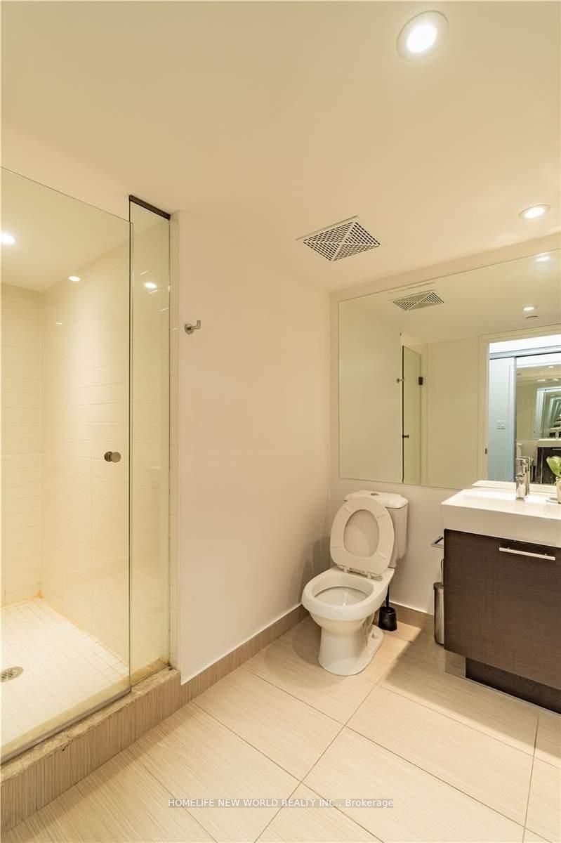 386 Yonge Street #5716