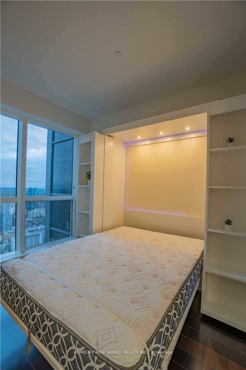 386 Yonge Street #5716