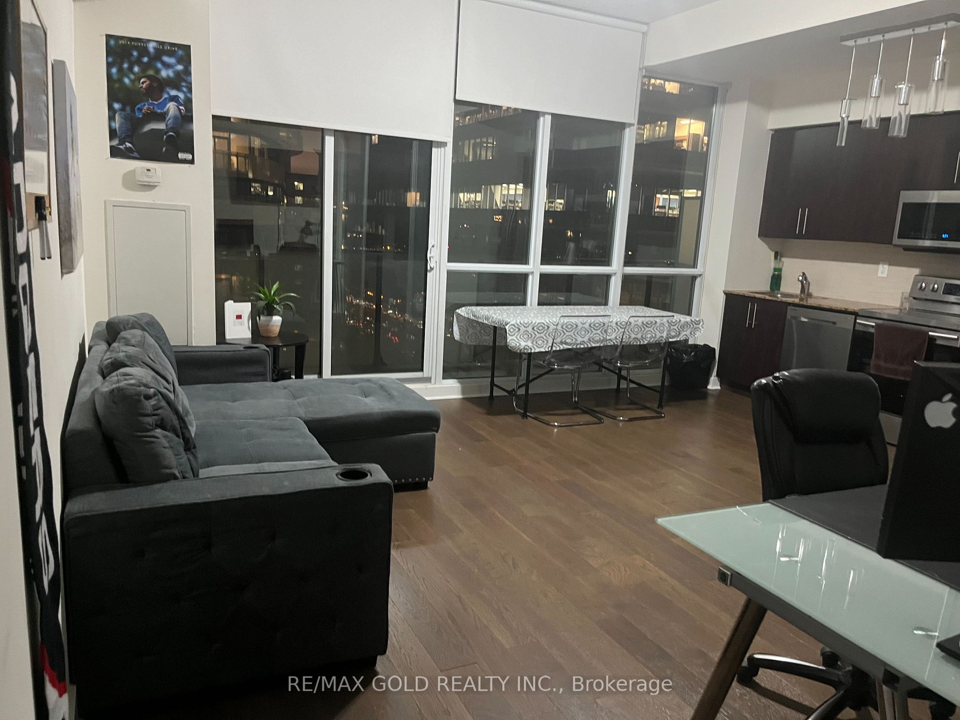 55 Bremner Boulevard #2811