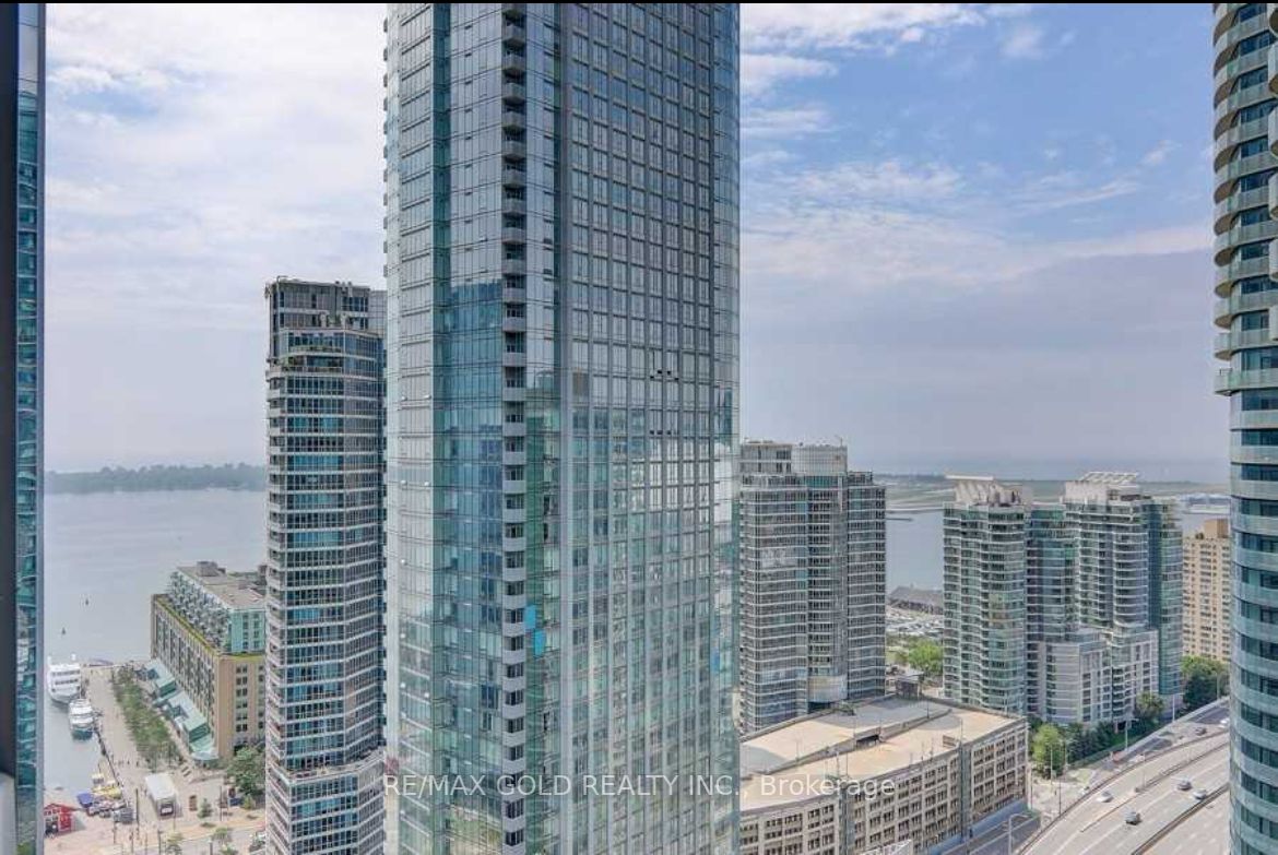 55 Bremner Boulevard #2811