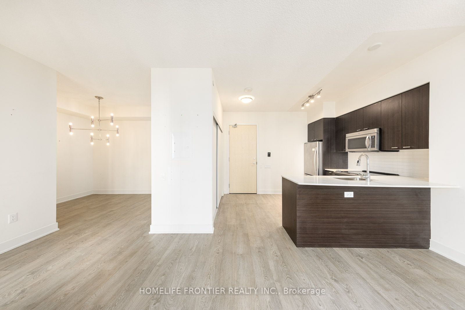 30 Roehampton Ave, #2009