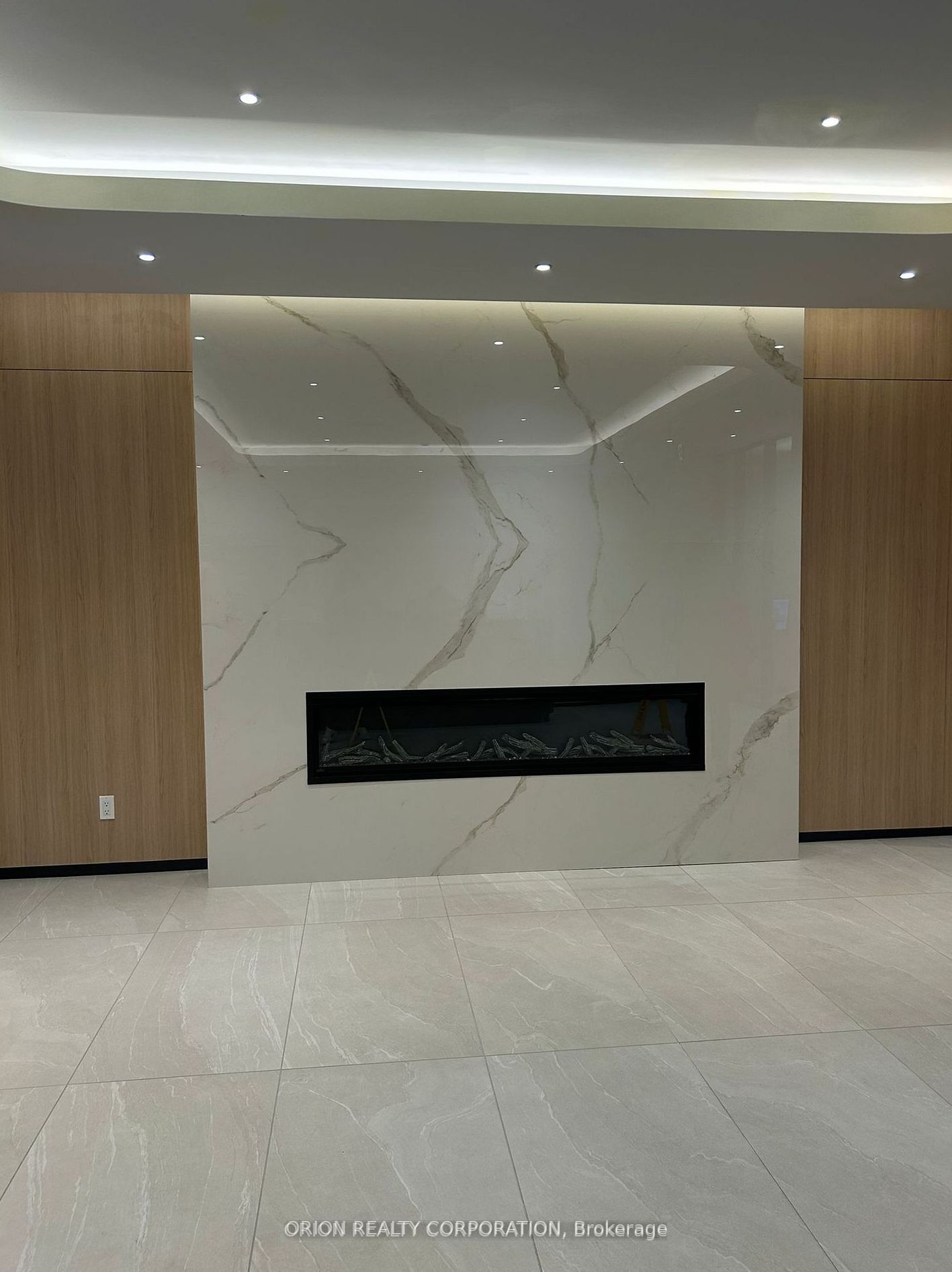 185 Alberta Avenue, #1009