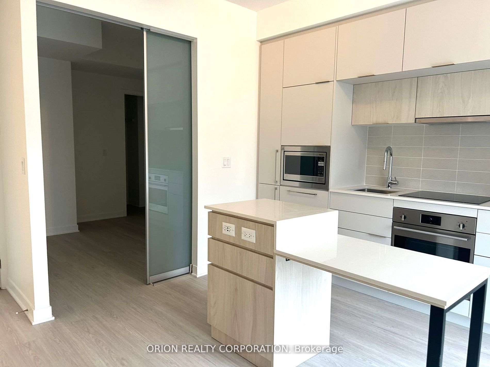 185 Alberta Avenue, #1009