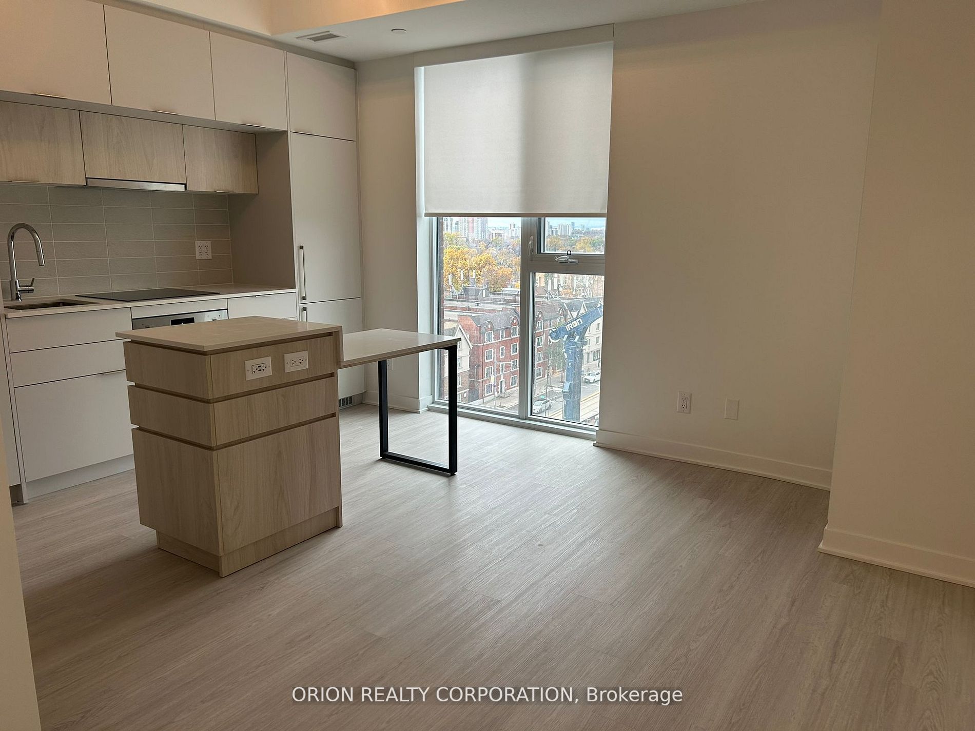 185 Alberta Avenue, #1009