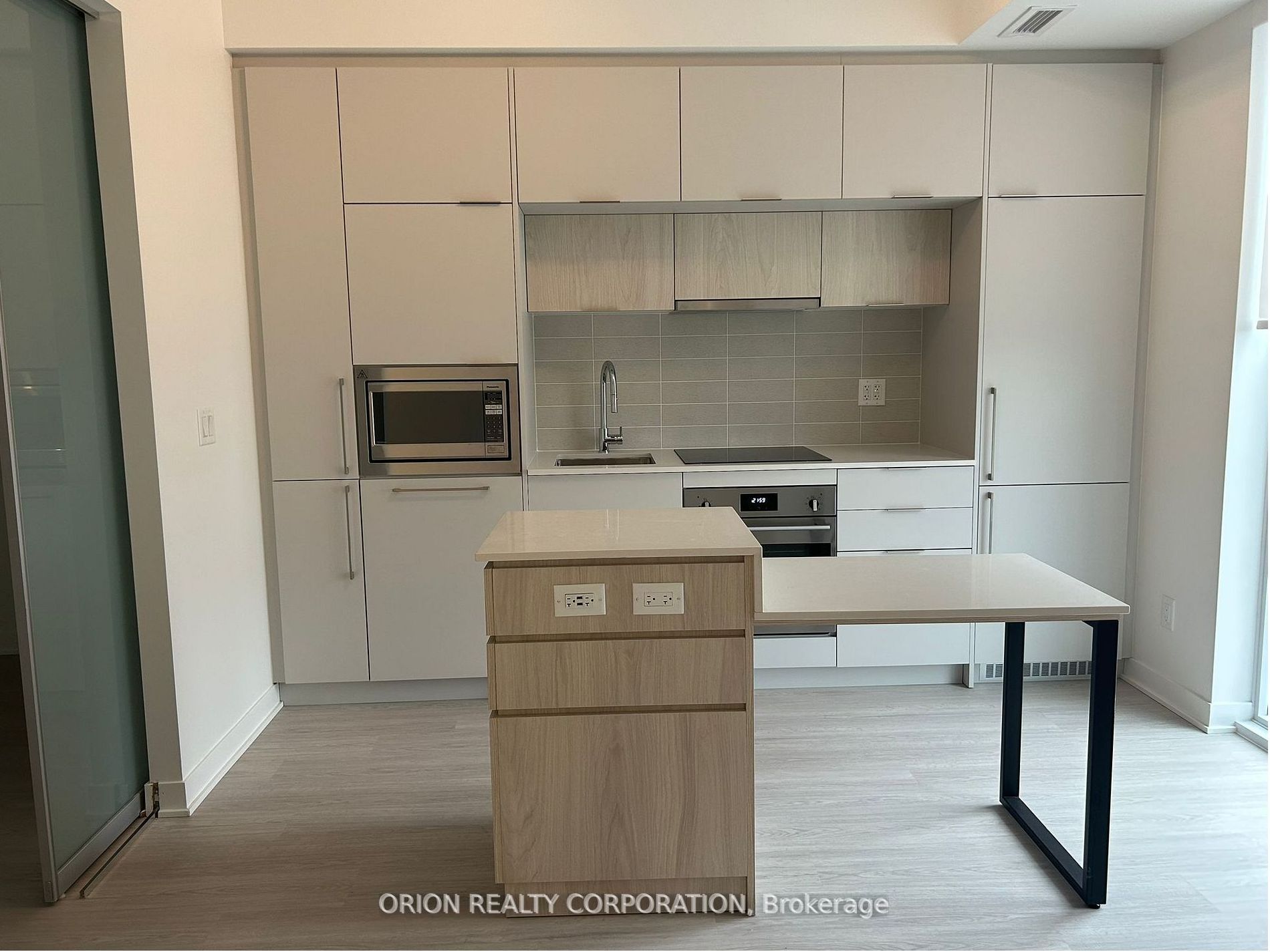 185 Alberta Avenue, #1009