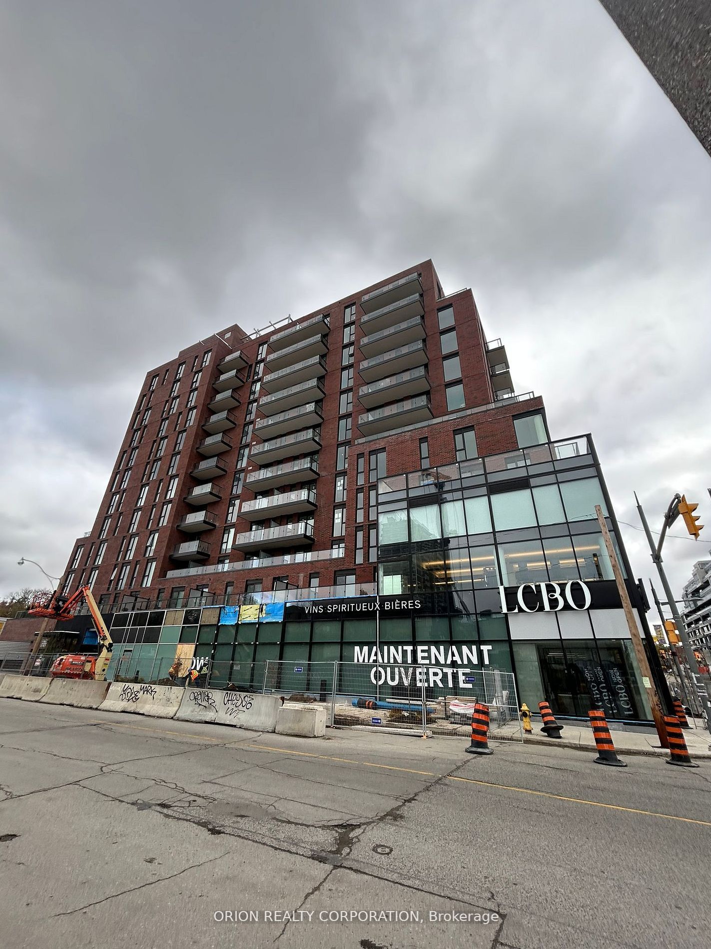 185 Alberta Avenue, #1009