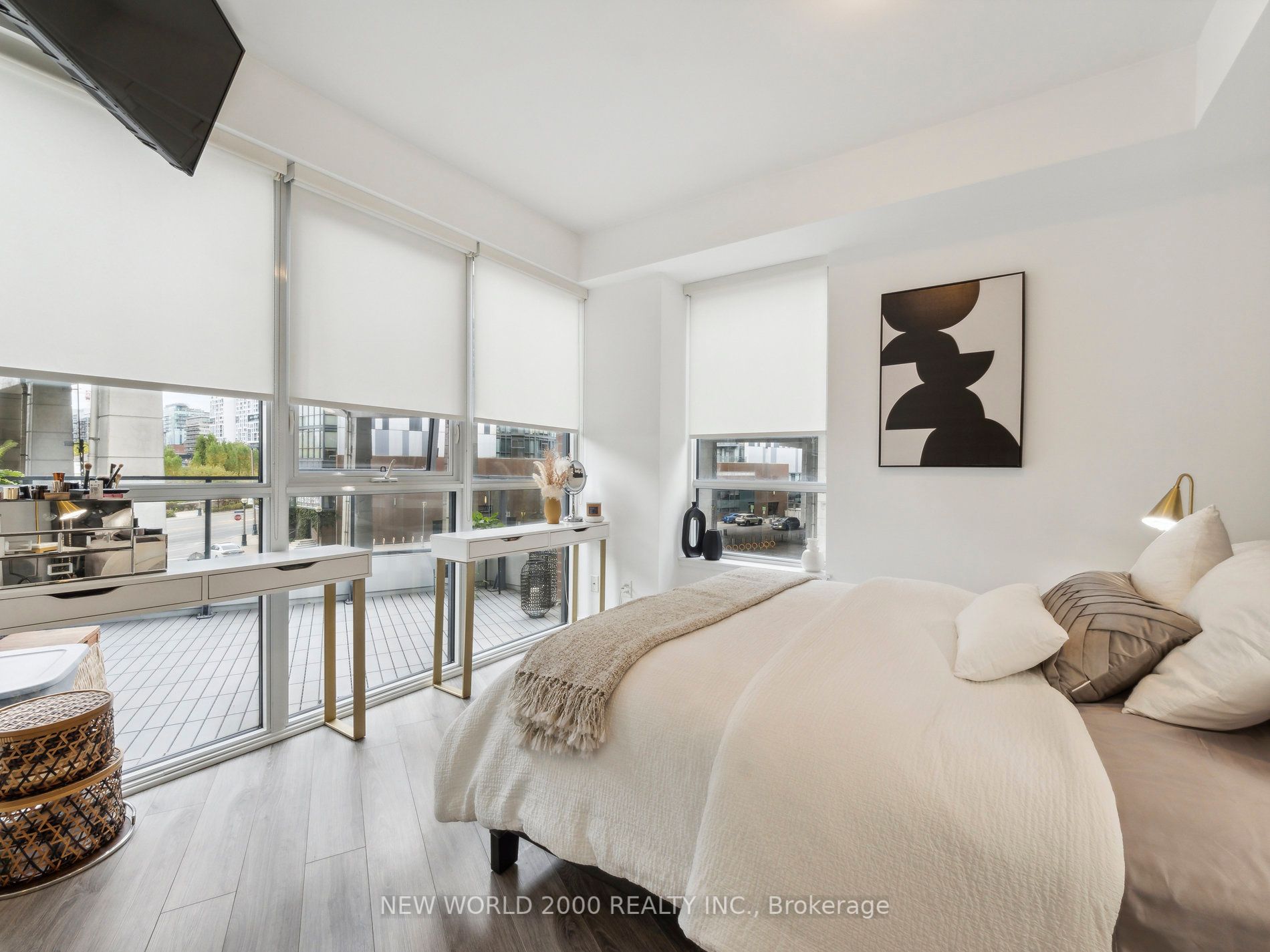 50 Bruyeres Mews, #313