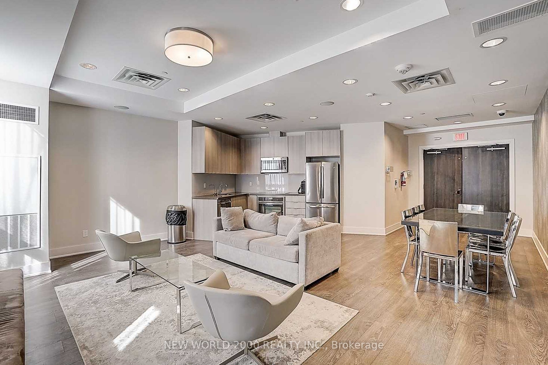 50 Bruyeres Mews, #313