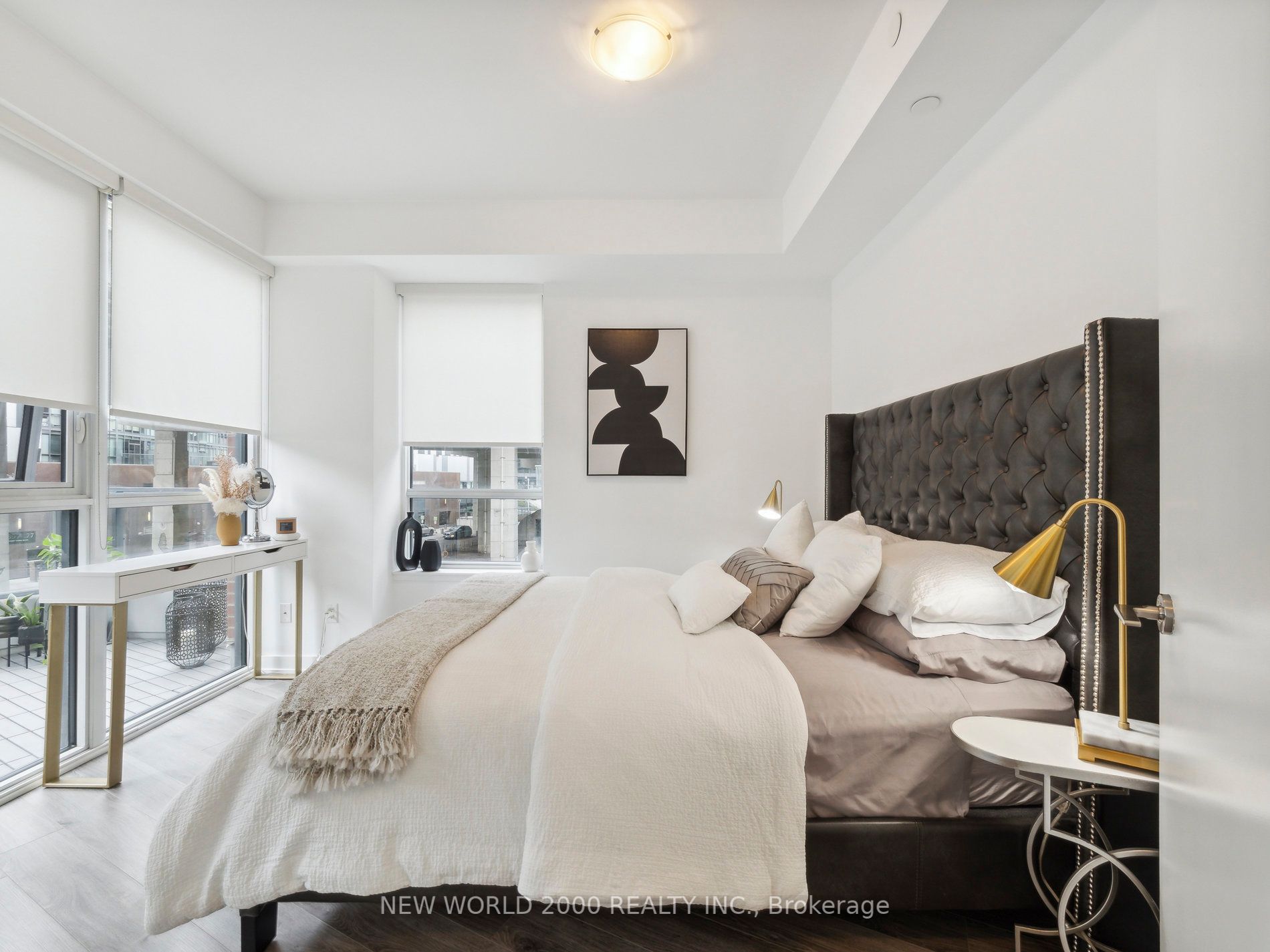 50 Bruyeres Mews, #313