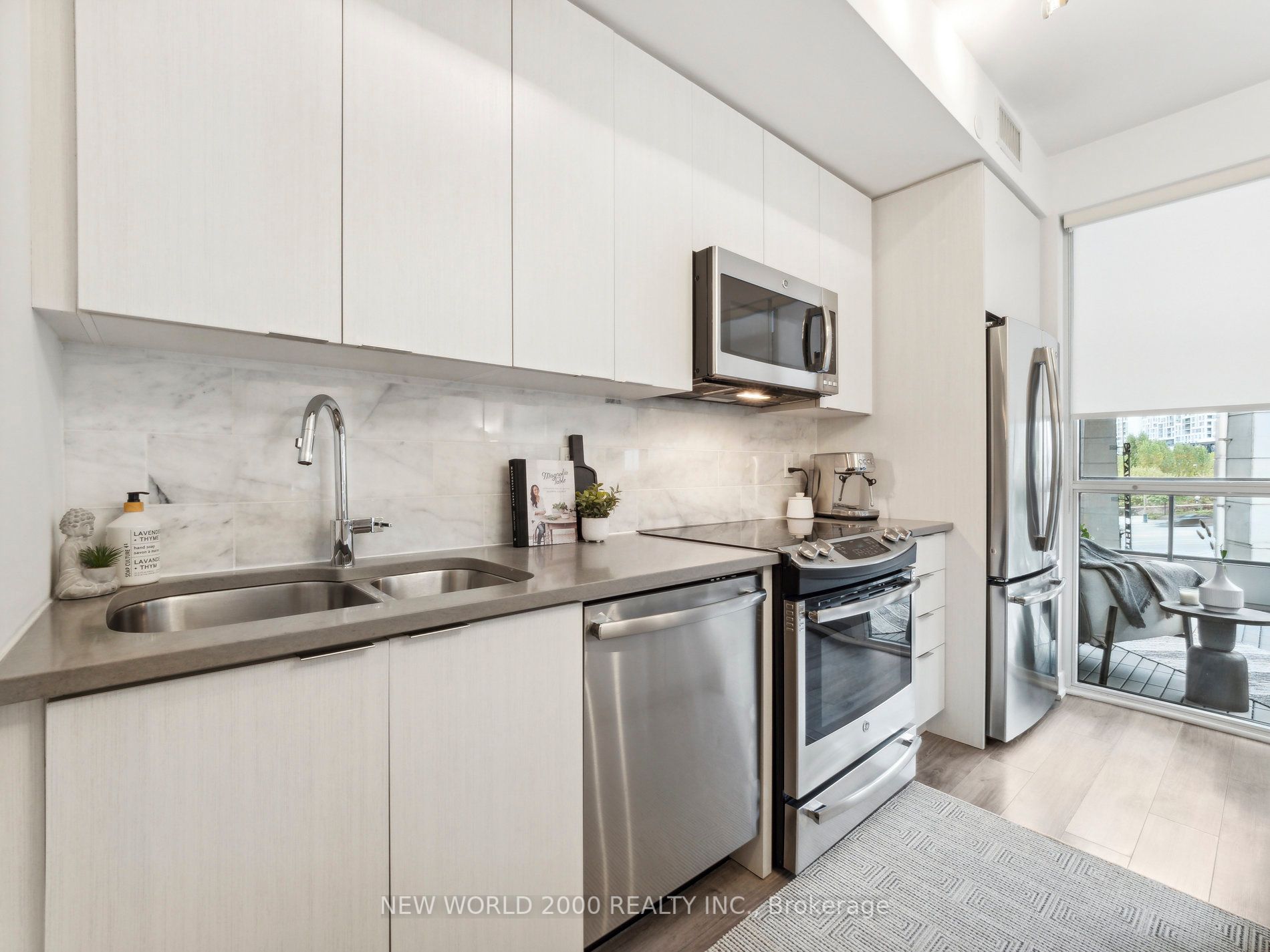 50 Bruyeres Mews, #313