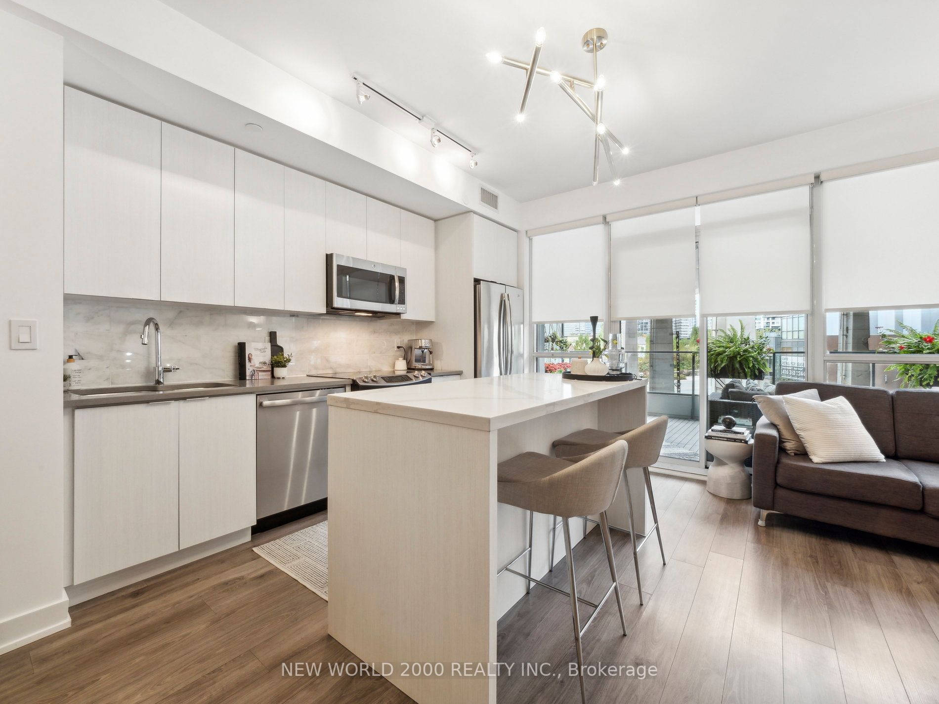 50 Bruyeres Mews, #313