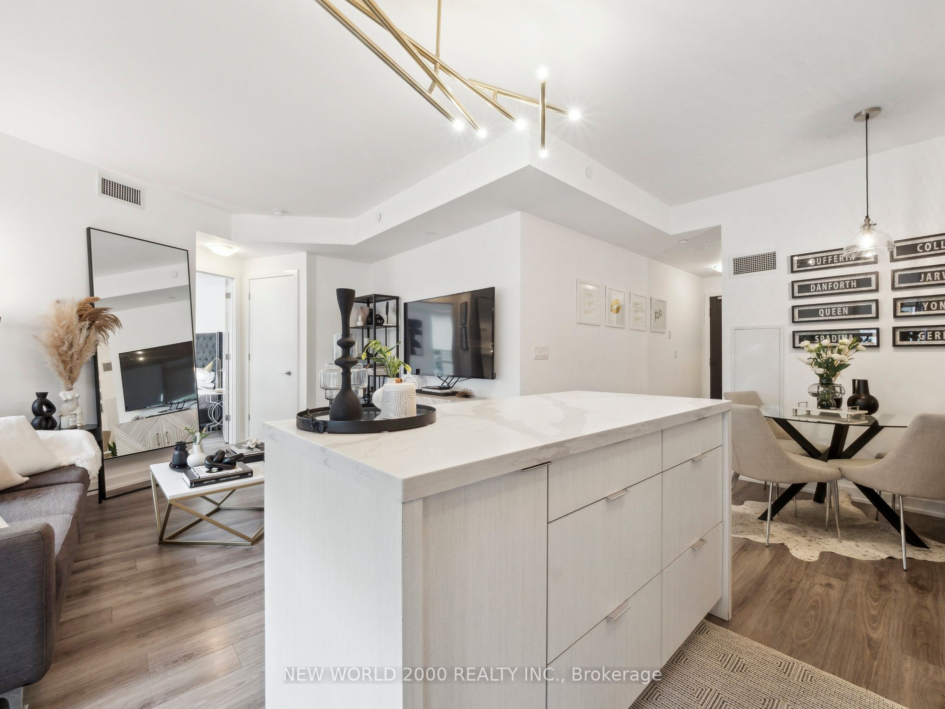 50 Bruyeres Mews, #313