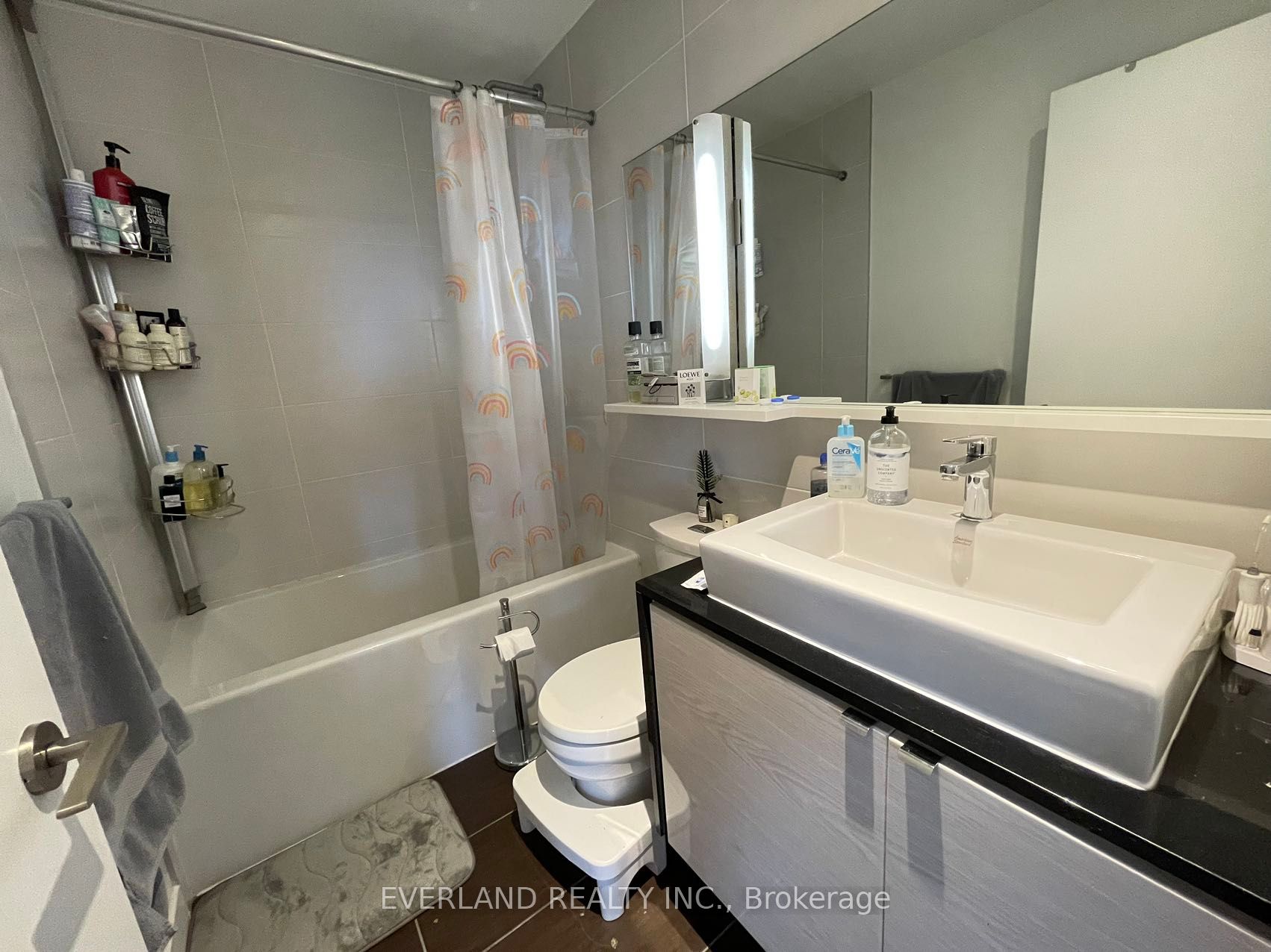 72 Esther Shiner Boulevard, #221