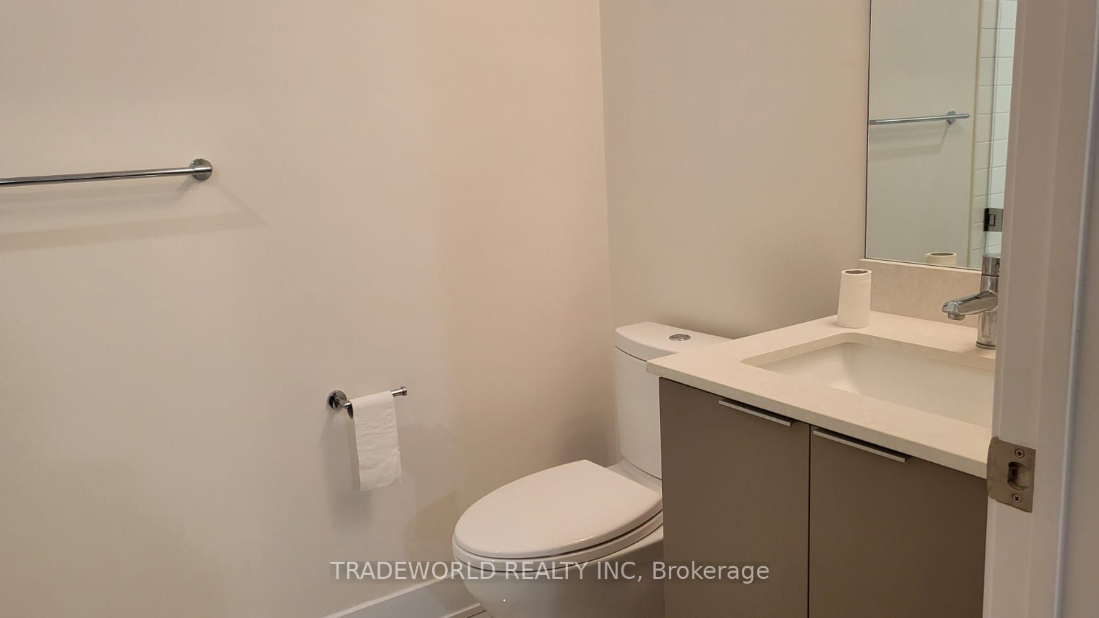 88 Cumberland St, #902