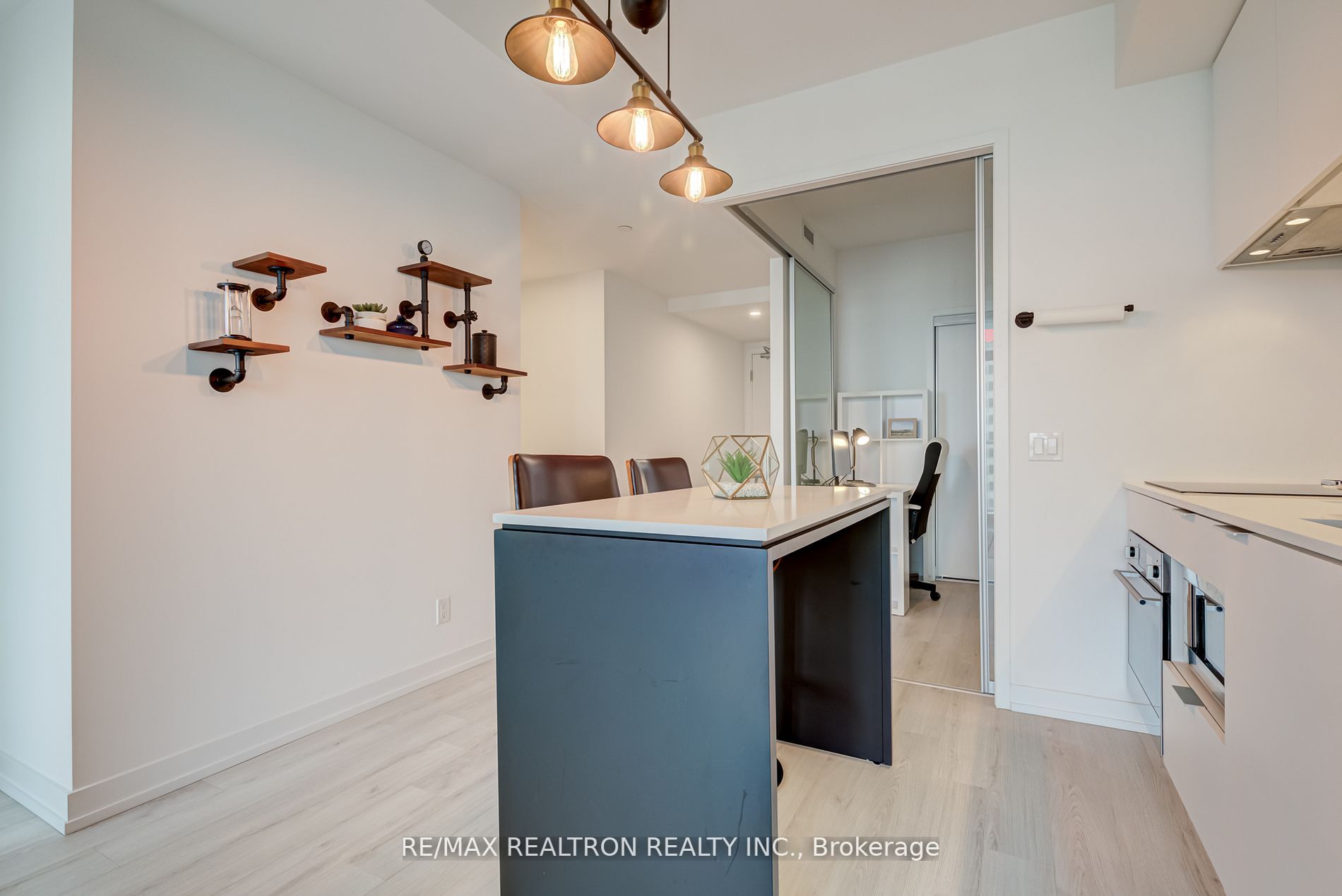 33 Helendale Avenue, #2905