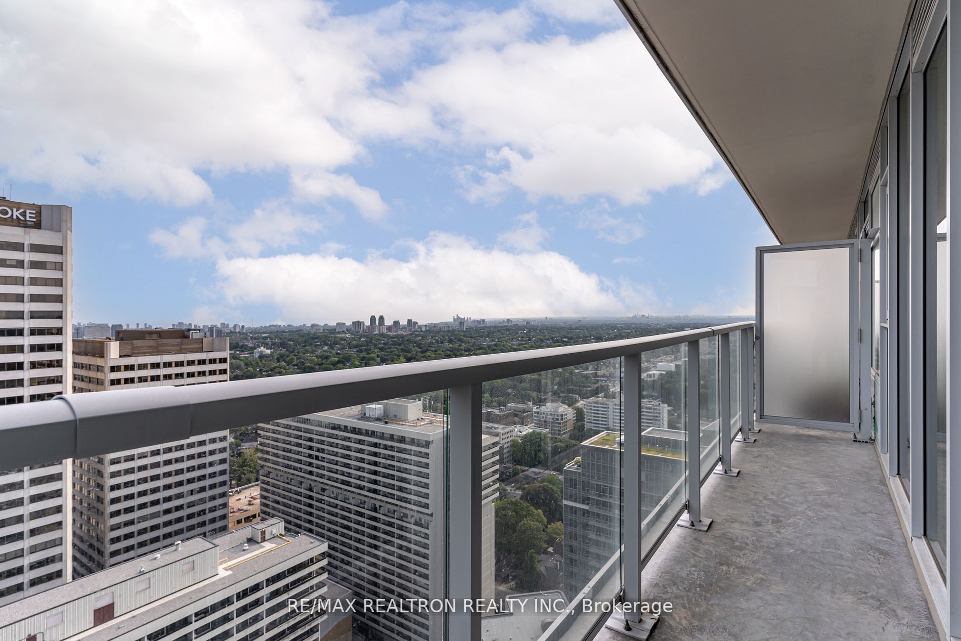 33 Helendale Avenue, #2905