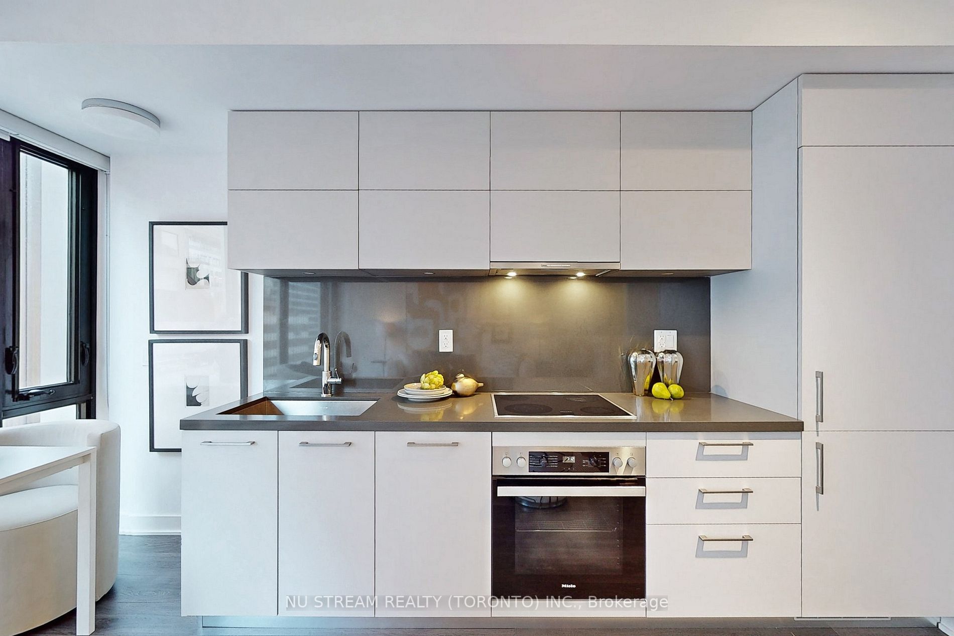 188 Cumberland St, #1408