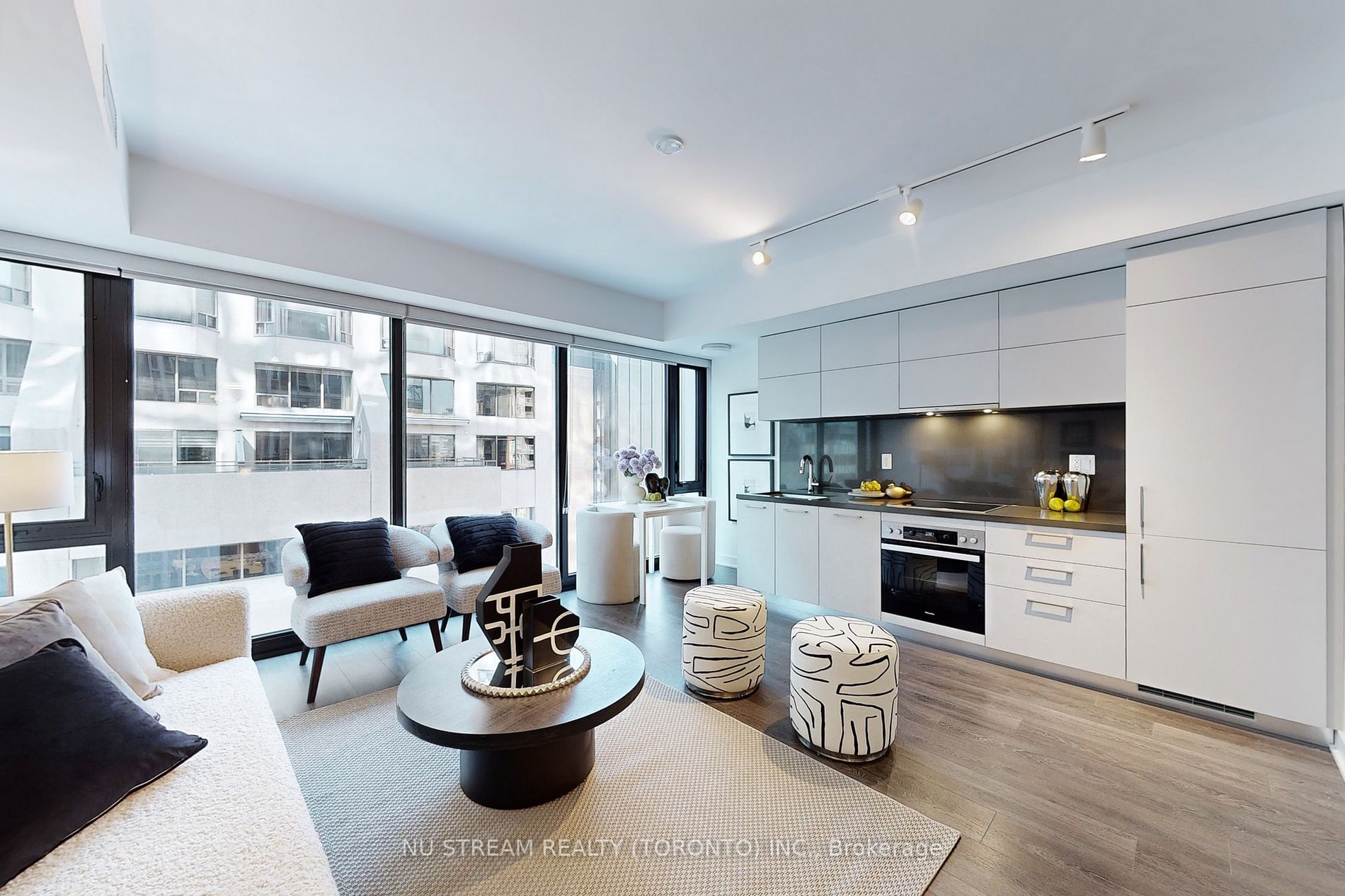 188 Cumberland St, #1408
