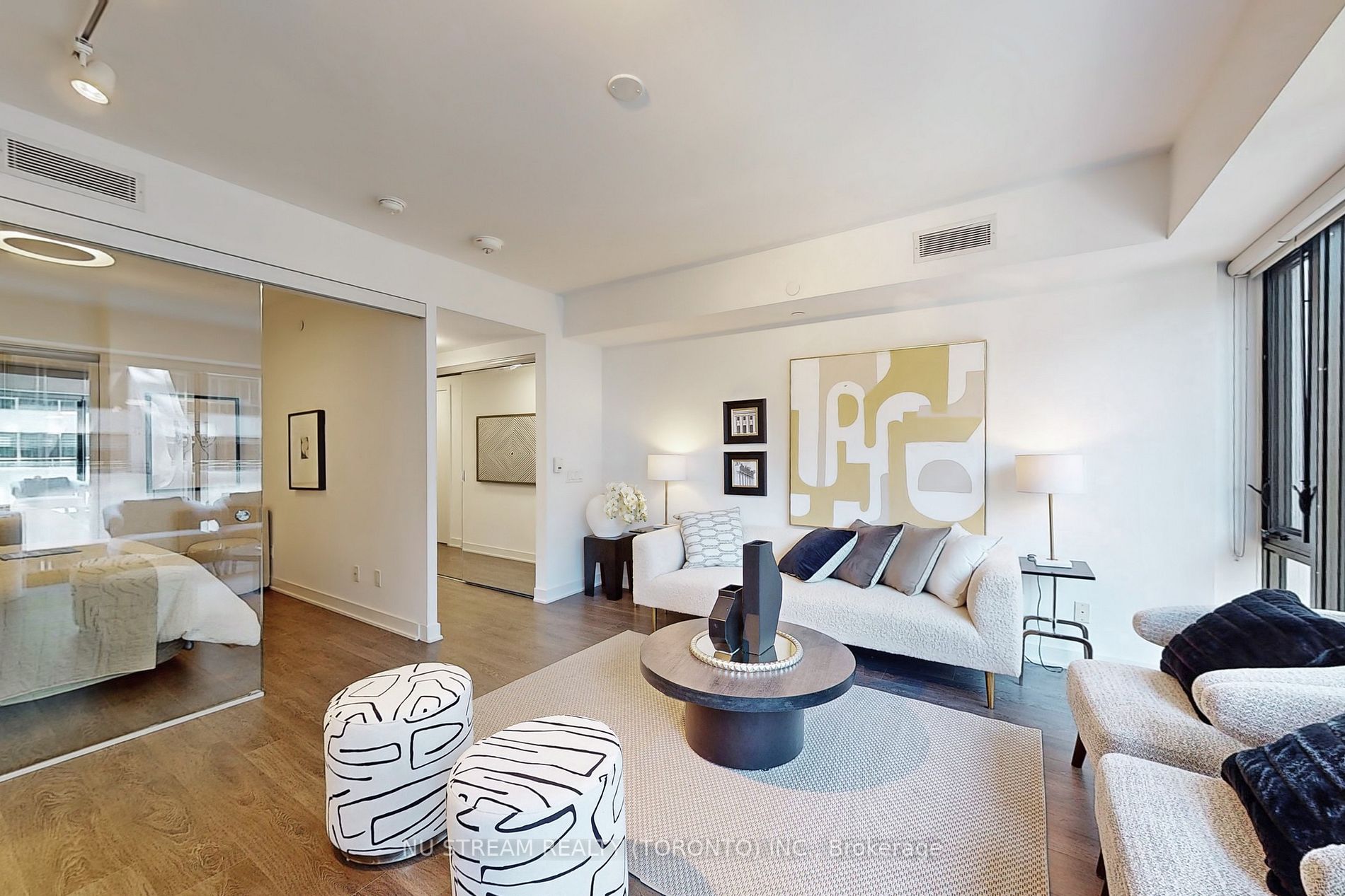 188 Cumberland St, #1408
