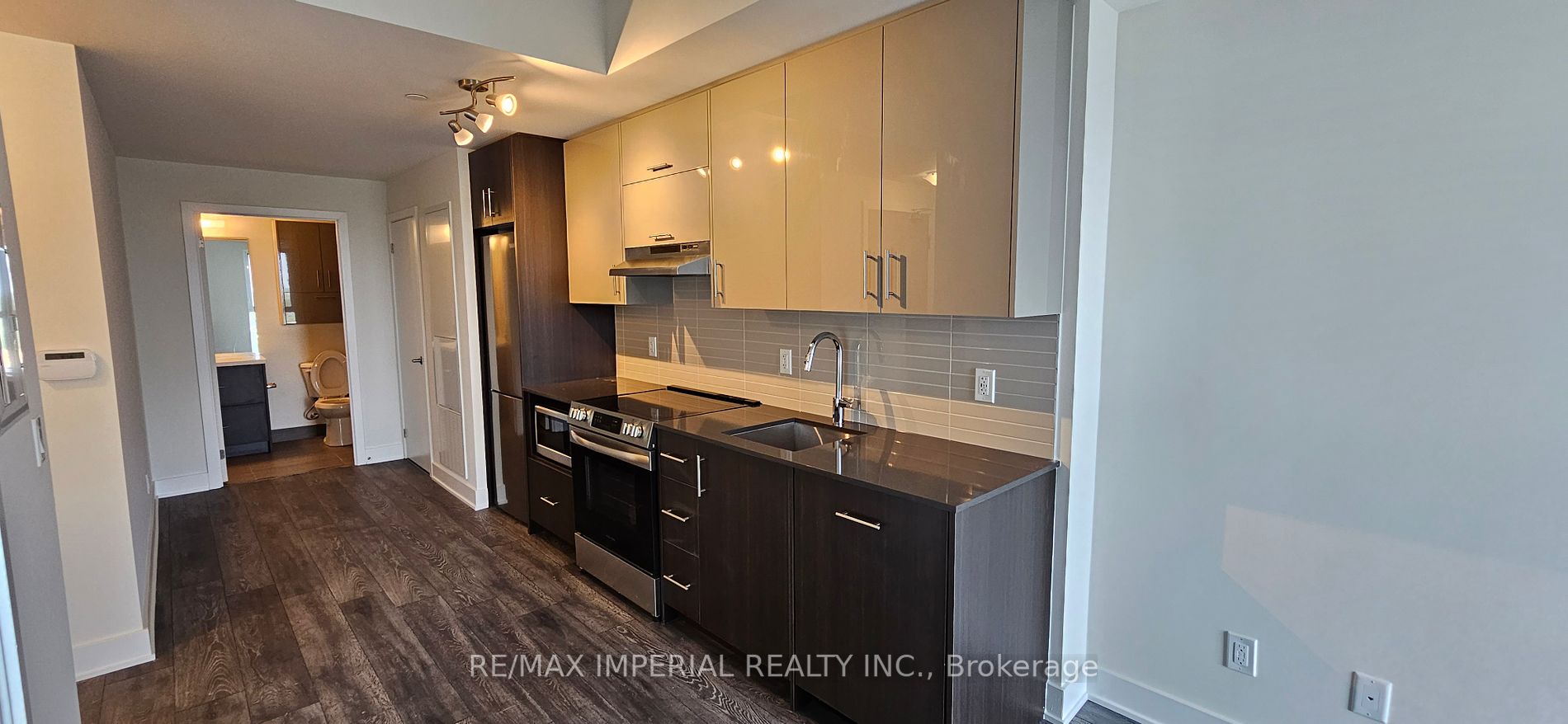 188 Fairview Mall Dr, #723