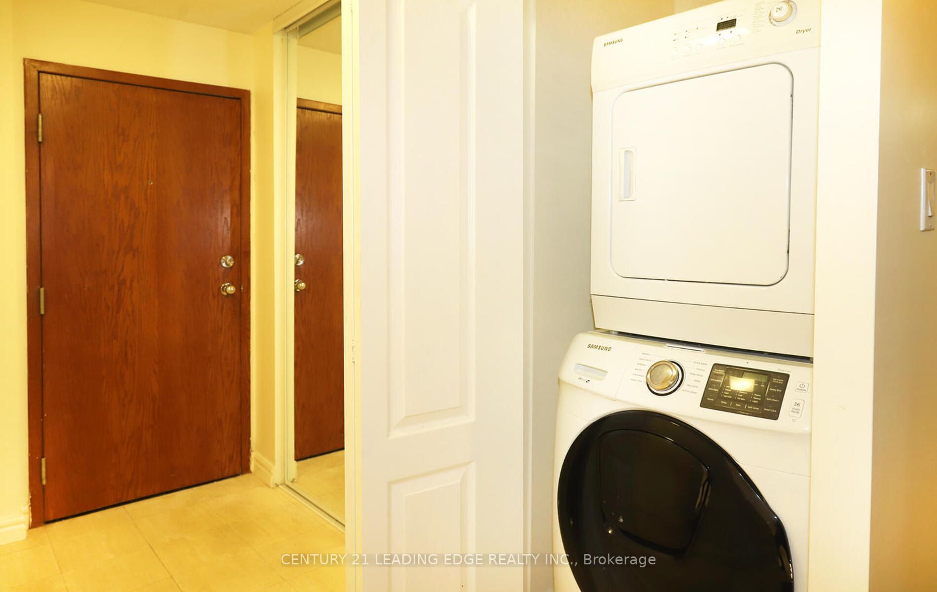 33 University Ave, #1508