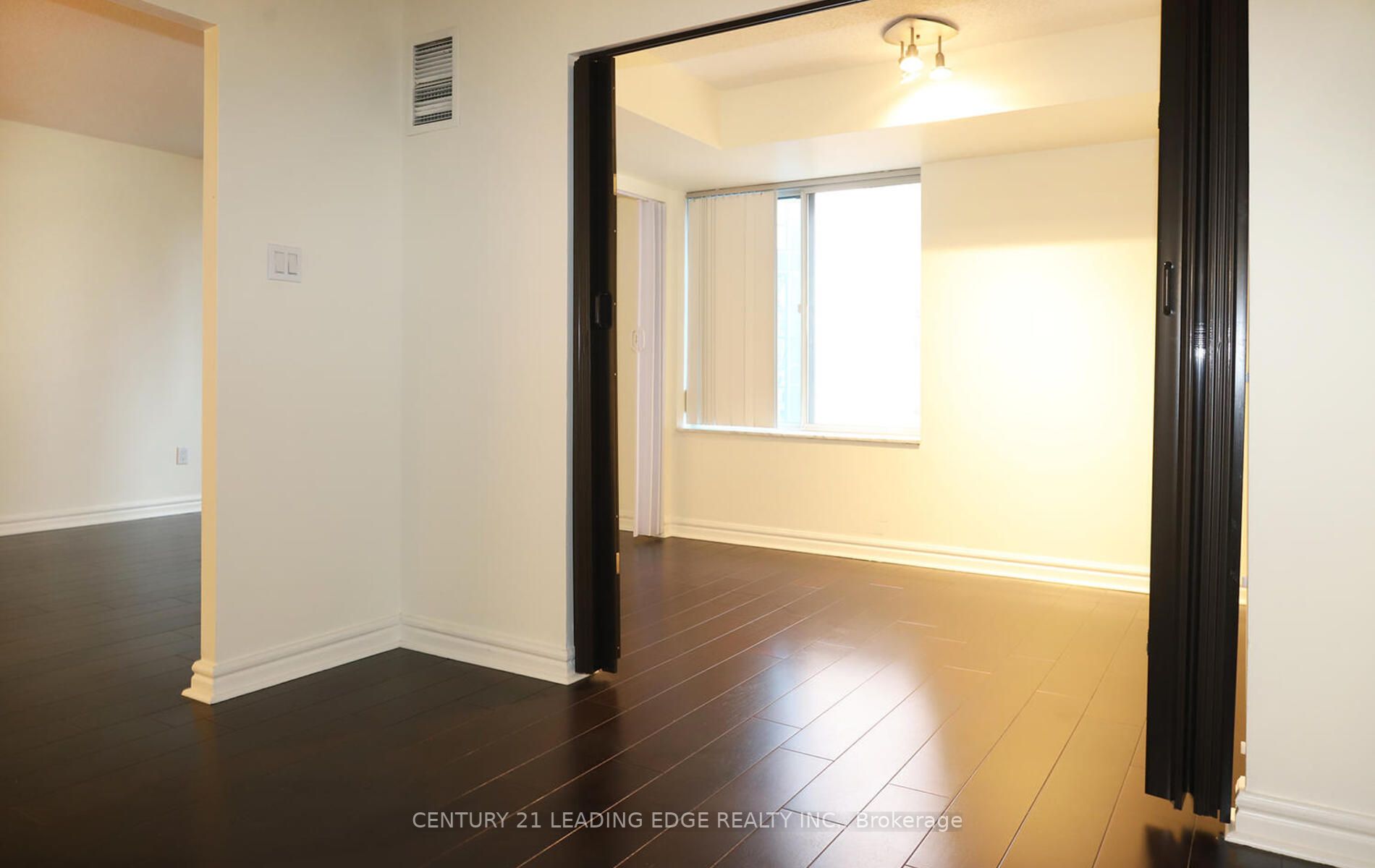 33 University Ave, #1508
