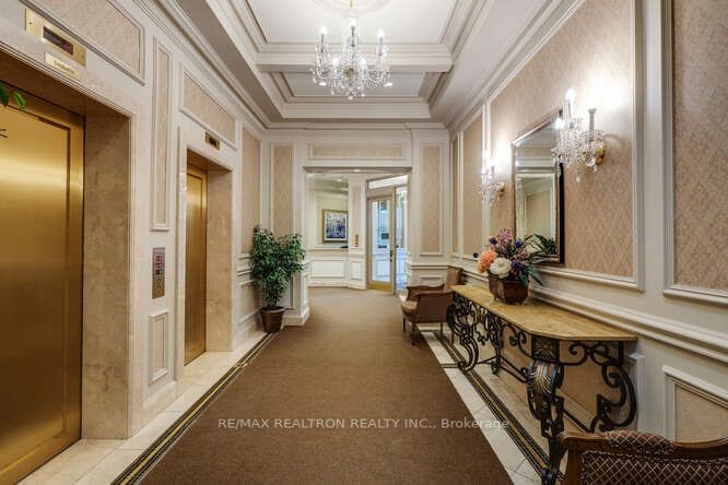 1 Glen Park Avenue #304