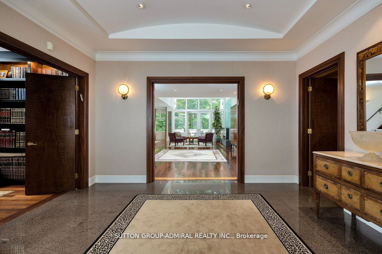 212 Sandringham Drive