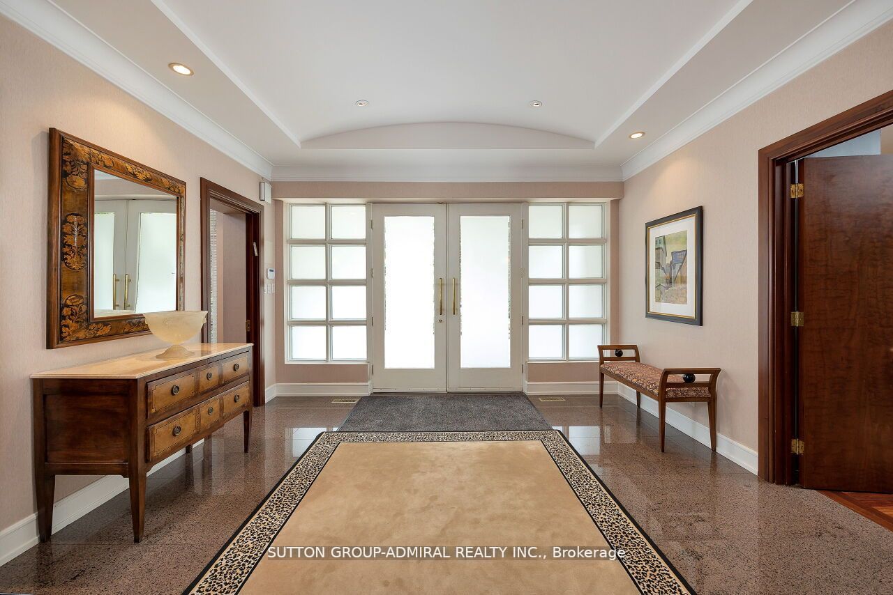 212 Sandringham Drive