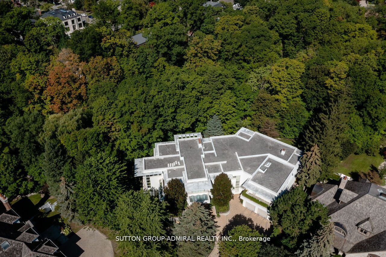 212 Sandringham Drive